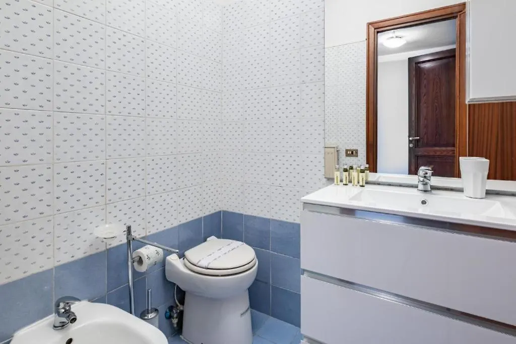 House - Monteverde Apartment Rome 0*,